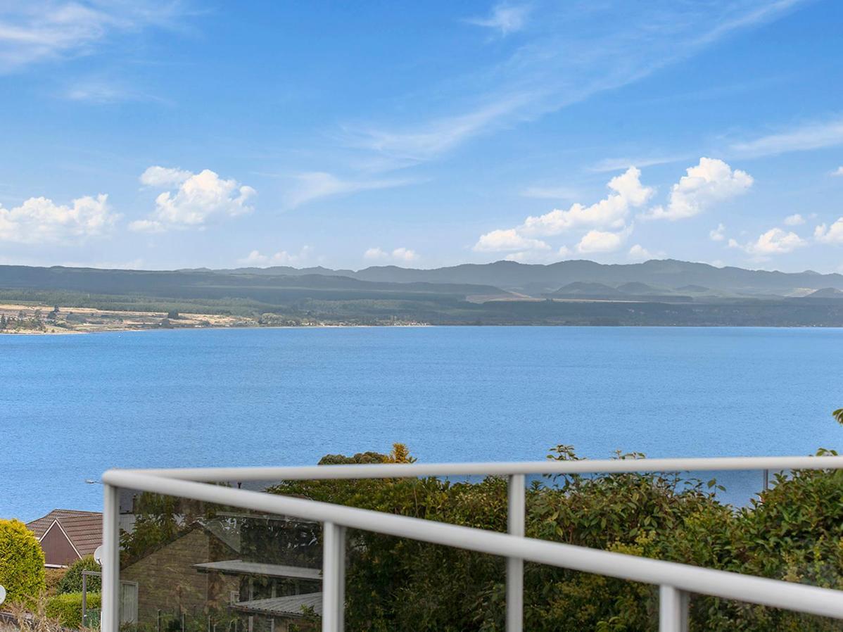 Lofty Lakeviews - Acacia Bay Holiday Home Tauposee Exterior foto